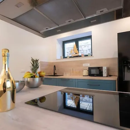 Vlamar - New Luxury House Govedari