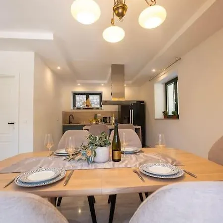 Vlamar - New Luxury House